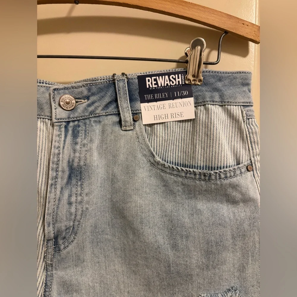 Rewash The Riley Distressed Jean Shorts - Picture 4 of 10